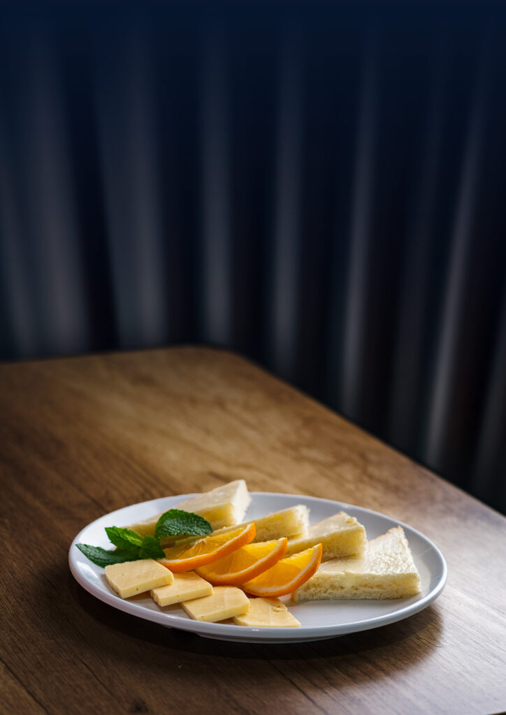 CHEESE & BREAD PLATE