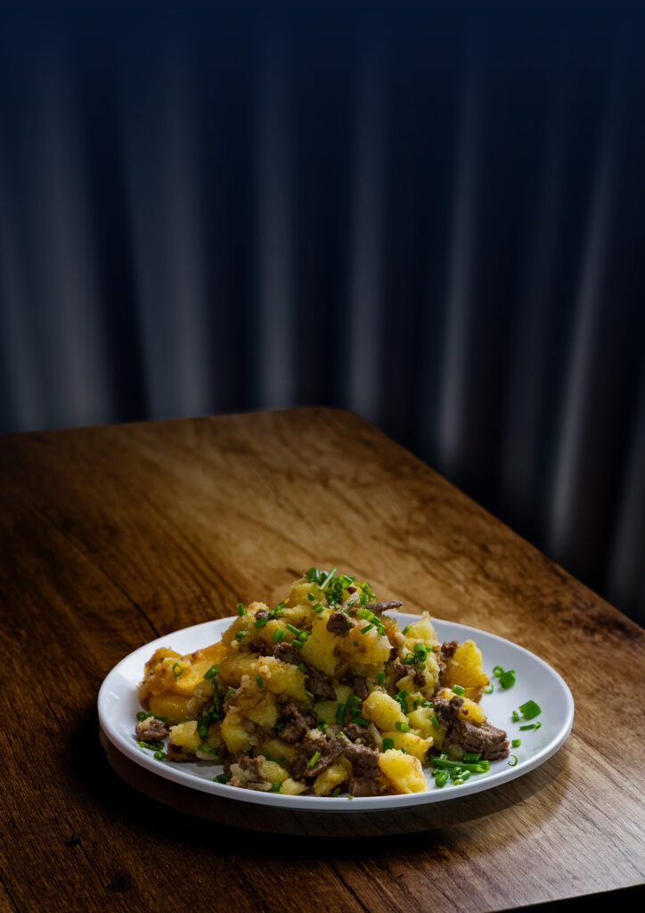 ROASTED POTATOES WITH BEEF